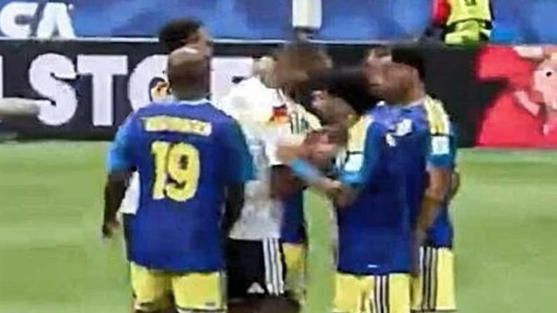 Oração jogadores Alemanha e Curaçao