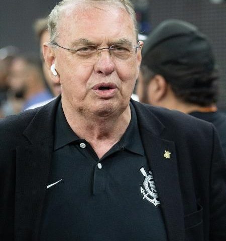 Osmar Stabile, presidente do Corinthians, durante partida contra o Internacional, na Neo Química Arena