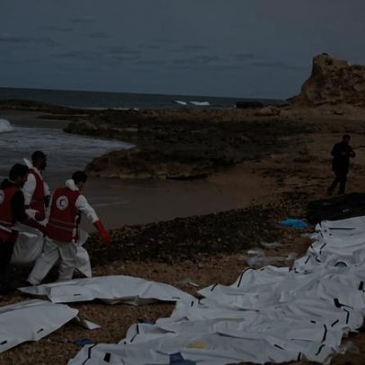 Migrantes que buscavam ir ao Reino Unido são ameaçados de remoção de rins