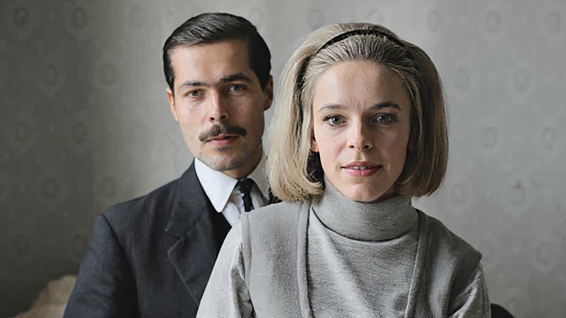 Getty Images A black-and-white portrait of Lord Lucan and his wife in 20th-Century aristocratic clothing (Credit: Getty Images)