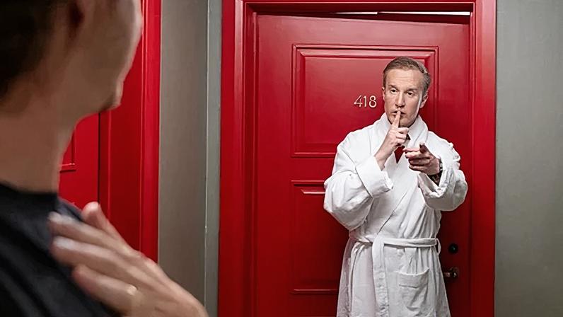 O que um especialista britânico em etiqueta nunca faria em um hotel
