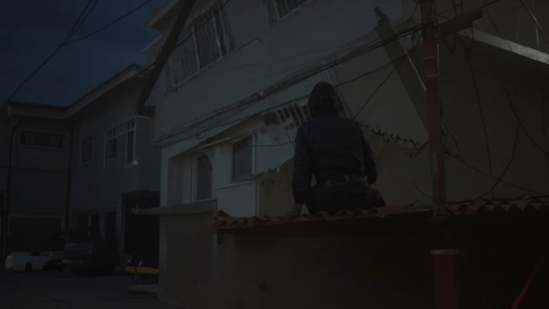 Caos após desabamento de prédio nos arredores de Caracas
