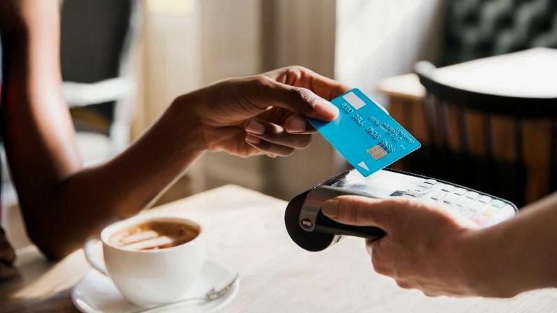 Pagamento por aproximação, cartão, débito, crédito, contactless