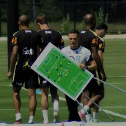 Painel tático sugere possível formação de Ancelotti contra Haiti