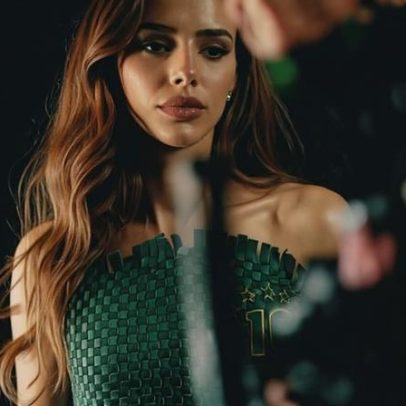 Bruna Biancardi usa look verde texturizado para torcer pelo Brasil