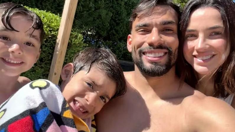 Duda Fournier e Paquetá curtem dia de descanso com os filhos durante a Copa do Mundo — Foto: Reprodução/ Instagram