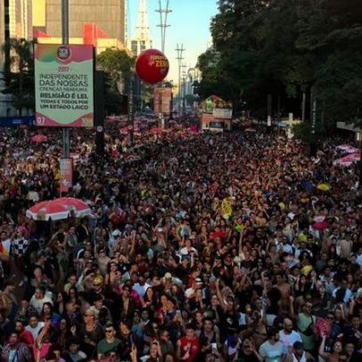 Pabllo Vittar atrai multidão em show na Parada LGBT+ de São Paulo