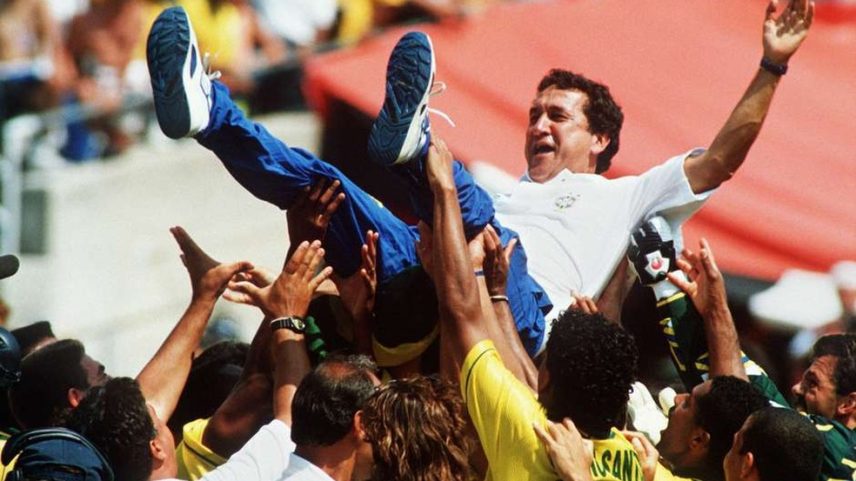 Parreira na conquista do tetra da Seleção em 1994 — Foto: AFP