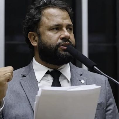 Deputado pede STF investigação de Flávio por influenciar tarifaço nos EUA