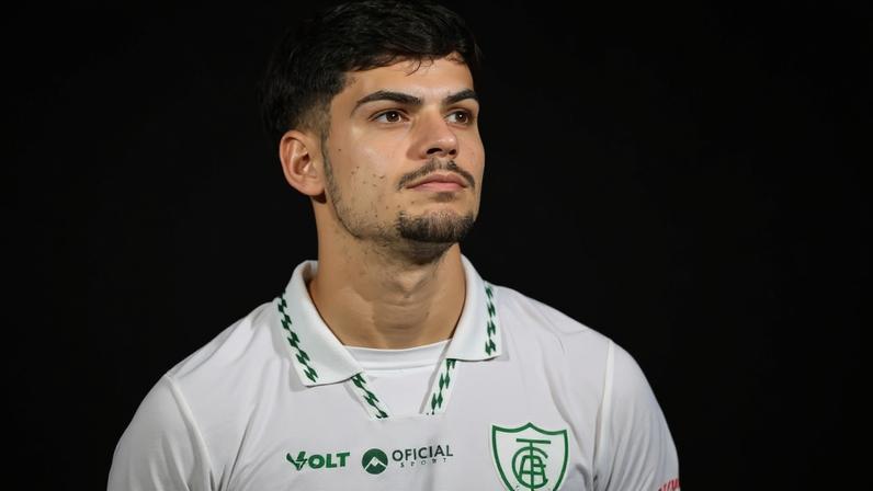 Destaque do América-MG, Paulinho vai reforçar a lateral do Vasco (Foto: Reprodução)