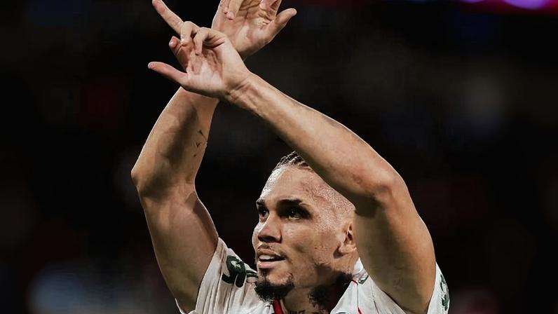 Paulinho, do Palmeiras, após marcar o terceiro gol sobre o Flamengo, pelo Brasileirão