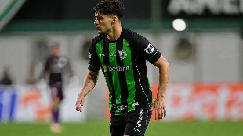 Paulinho é o primeiro reforço do Vasco para janela do meio do ano (Foto: Reprodução)