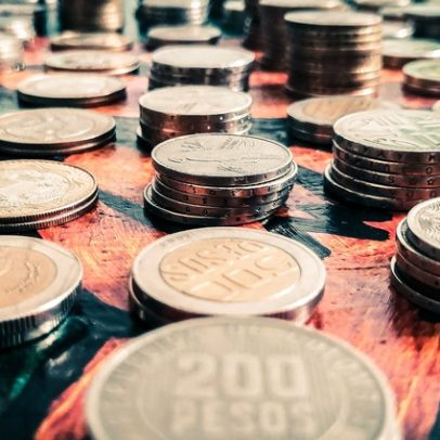 Peso colombiano sobe com avanço da direita no 1º turno presidencial
