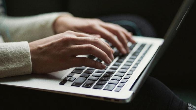ABL explica por que 'att.' está errado, apesar de quase todo mundo usar