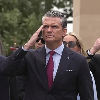 Hegseth usa discurso do Dia D para criticar política migratória da Europa