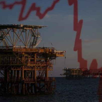 Petróleo cai após proposta de acordo EUA e Irã para reabrir Estreito de Ormuz