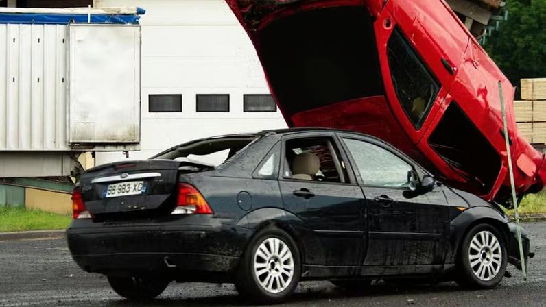 Acidente de carro envolve questões complexas em relação ao seguro