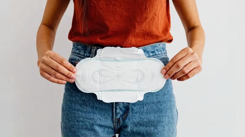 No estado do Amazonas, 3 em cada 10 adolescentes já faltaram às aulas durante o ciclo menstrual devido à falta de acesso a itens básicos como absorventes e banheiros de qualidade