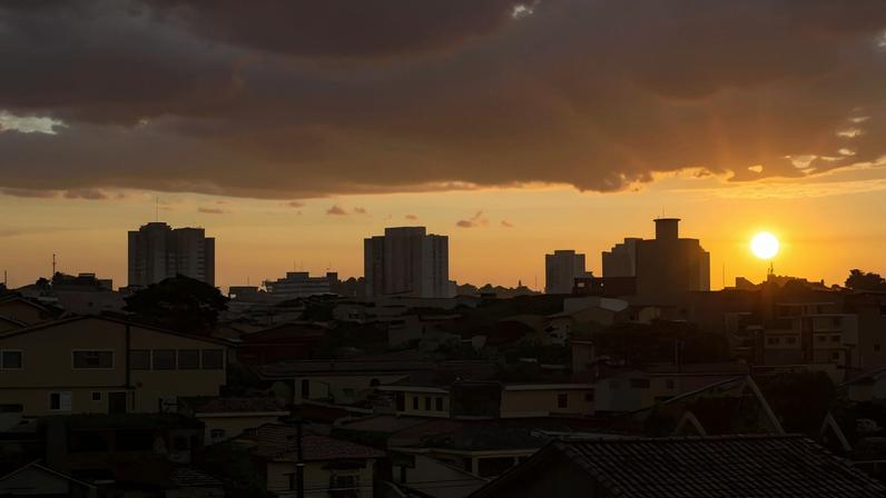 Chuva ganha força no litoral da costa do Nordeste, mas o tempo seco continua no interior da região. Fonte: Pexels.
