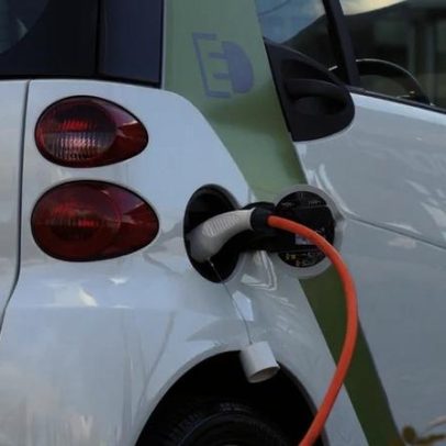 Mercado projeta vender 23 milhões de carros elétricos em 2026, 28% das vendas