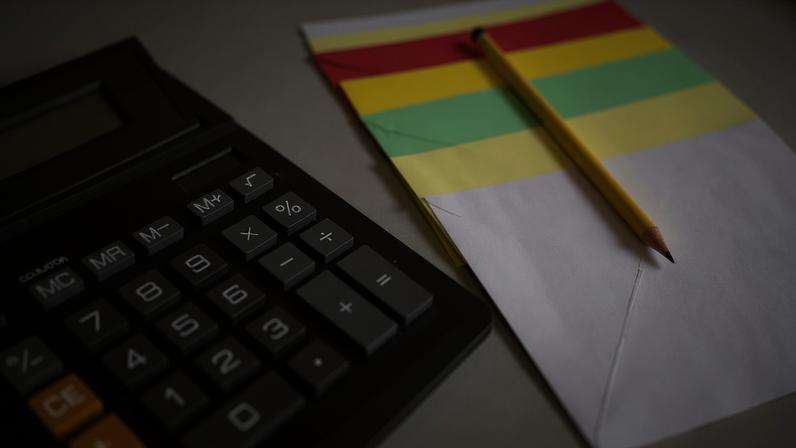 Mercado passa a projetar chance maior de corte que de manutenção da Selic em agosto — Foto: Unsplash
