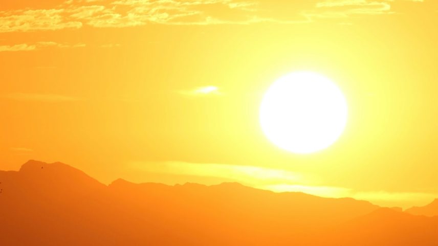 Imagem colorida mostra sol forte - Metrópoles