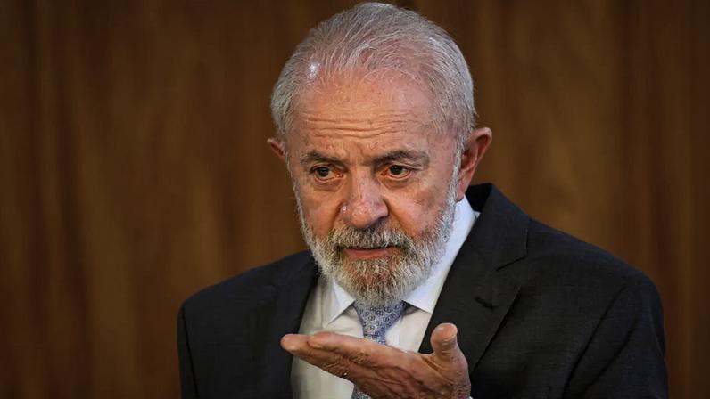Lula veta projeto que poderia beneficiar trabalhadores do Bolsa Família