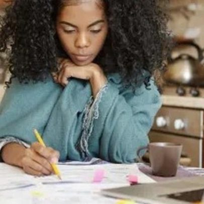Como autônomos podem planejar finanças com dicas práticas