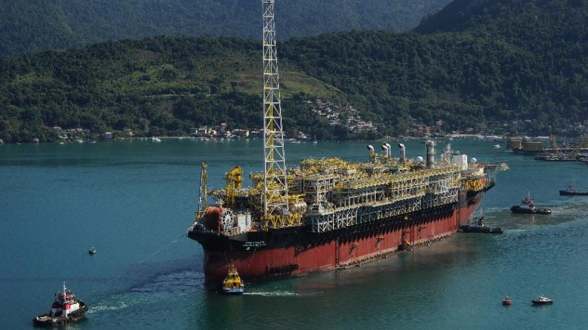 Produção de derivados do petróleo e biocombustíveis dispara 13,3% na base anual