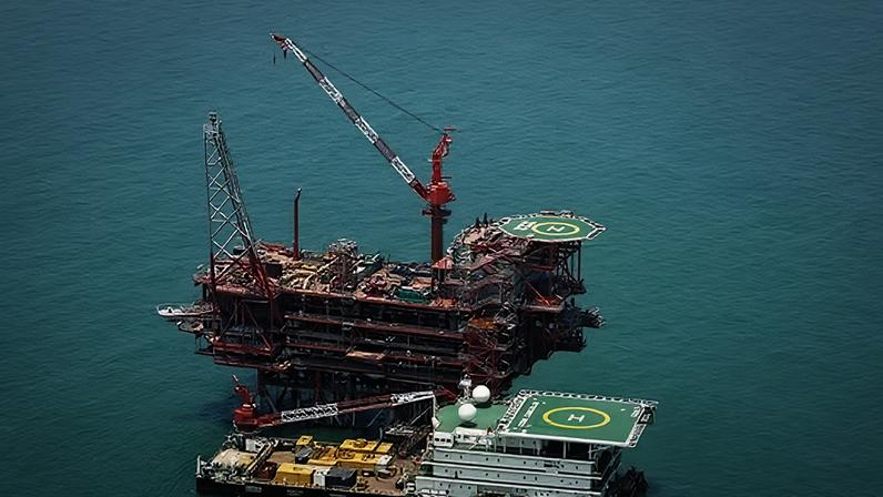 Plataforma offshore de óleo e gás da bp na Índia — Foto: Divulgação/BP