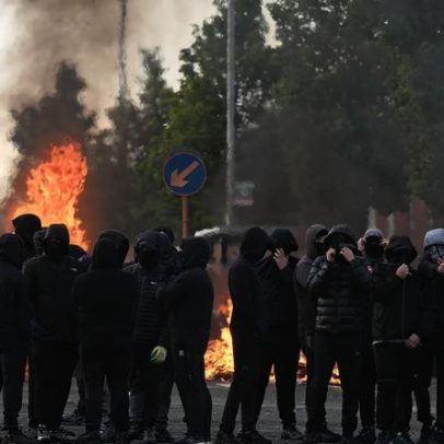 Grupo de jovens supremacistas brancos ajudou a orquestrar distúrbios em Belfast