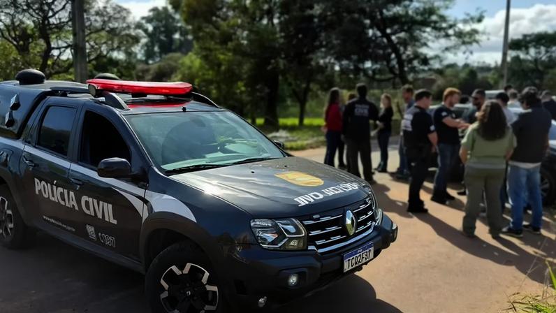 Corpo de idoso levado à força é encontrado concretado dentro de geladeira em MG