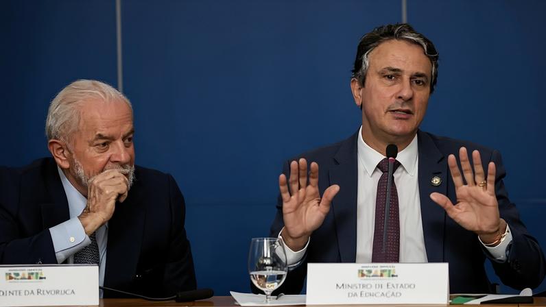 Presidente Lula e ex-ministro Camilo Santana têm posição contrária sobre PCC e CV como terroristas