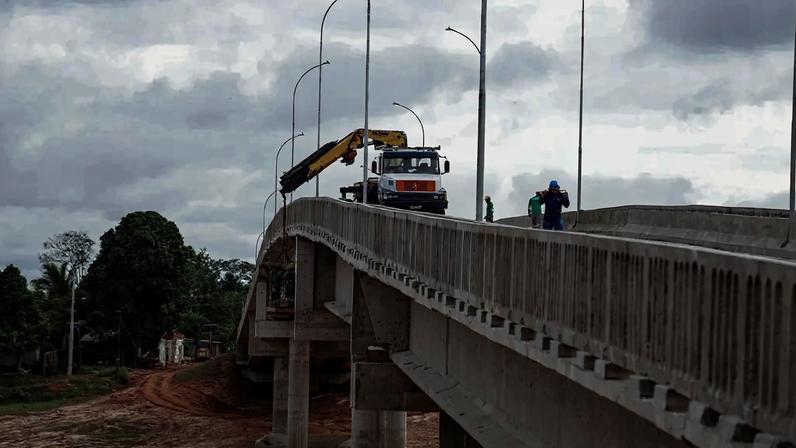 A ponte de R$ 36 milhões desabou pouco mais de dois anos após a inauguração (Foto: Neto Lucena/Gov. do AC)