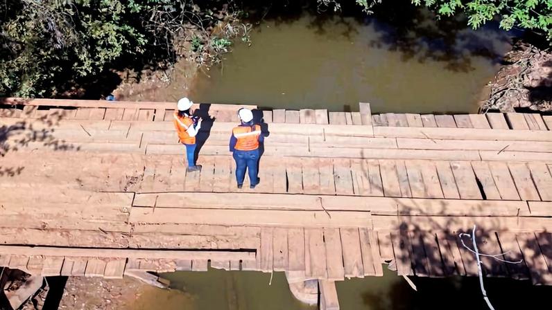Ponte entre Montes Claros e Capitão Enéas é interditada após rompimento de viga