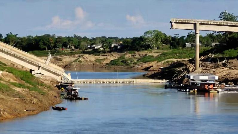 Ponte Frei Paolino Baldassari, que desabou em Sena Madureira, no Acre — Foto: Jhenyfer Souza/g1