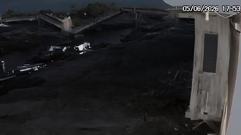 Uma câmera de segurança flagrou o momento do desabamento