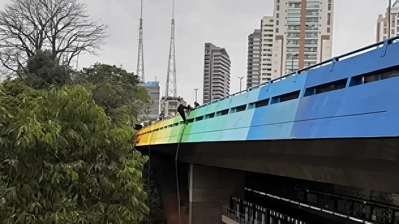 Saltos do Viaduto Sumaré são amplamente divulgados nas redes sociais