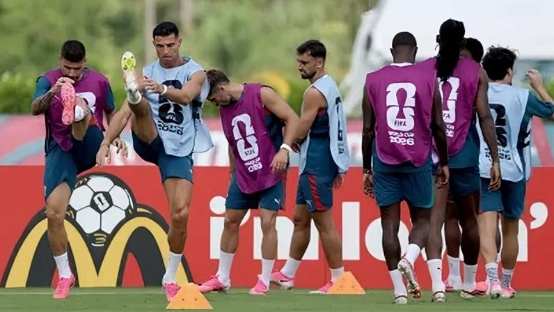 Treino de Portugal antes da estreia na Copa do Mundo