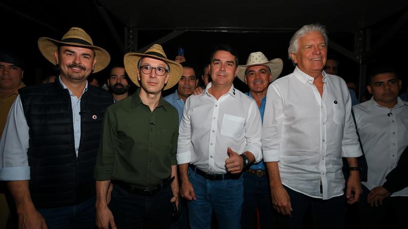 Zema (Novo), Flávio Bolsonaro (PL) e Caiado (PSD)
