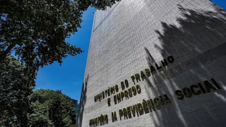 Segundo a Previdência Social, a aposentadoria com 25 anos amplia o déficit atuarial dos sistemas
