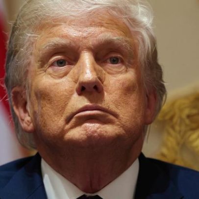 Trump culpa Irã pela queda de helicóptero em Ormuz e promete resposta