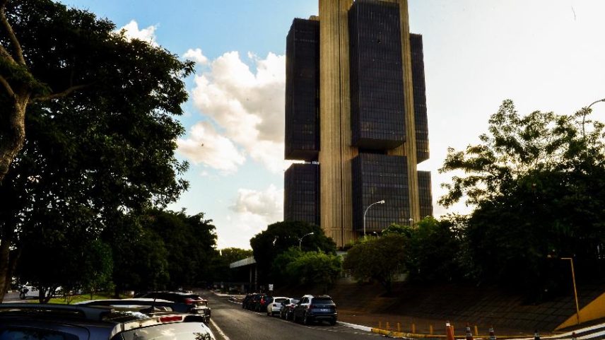 Copom reduziu Selic em 0,25 ponto percentual, mas sinalizou que cortes podem parar