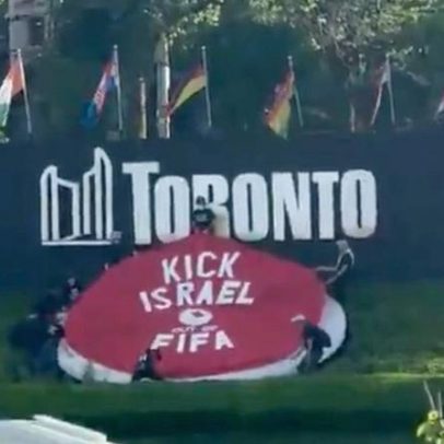 Ativistas pedem expulsão de Israel da FIFA em ato no Canadá