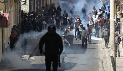 EUA afirmam que protestos na Bolívia representam ameaça à democracia.