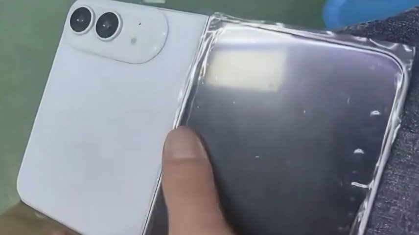 Protótipo mostra a aparência do suposto iPhone Fold — Foto: Reprodução/Weibo/Ice Universe
