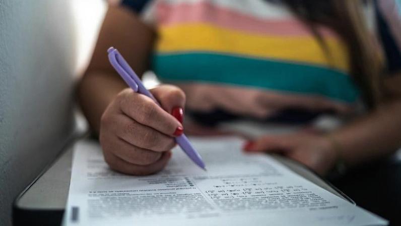 Concursos têm vagas em diversas áreas e em vários estados; remuneração de até R$ 39,8 mil
