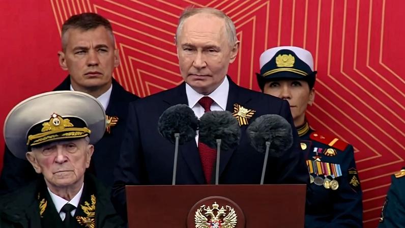 Vladimir Putin discursando em Moscou neste sábado