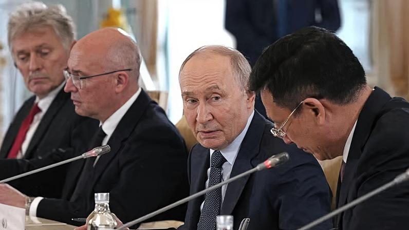 Rússia está disposta a fazer concessões para acordo de paz com a Ucrânia, diz Putin