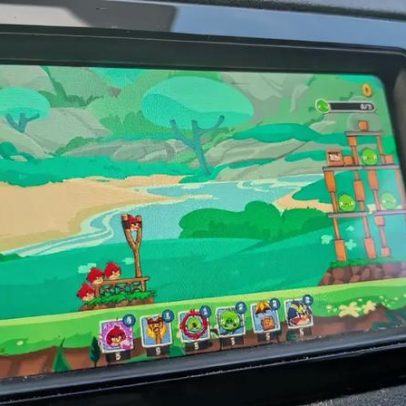 Angry Birds já funciona no Android Auto, junto com 4 jogos populares